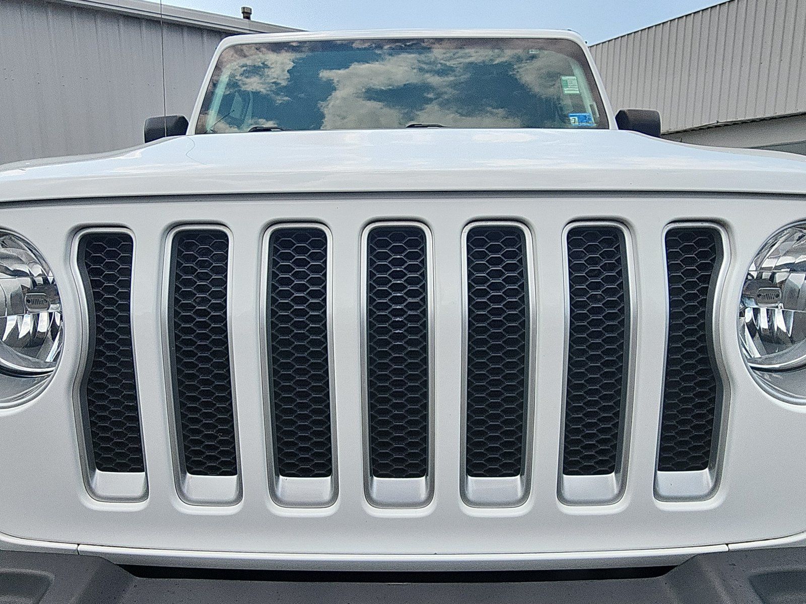Used 2022 Jeep Wrangler Unlimited Sahara w/ Cold Weather Group AWD/4WD image 14