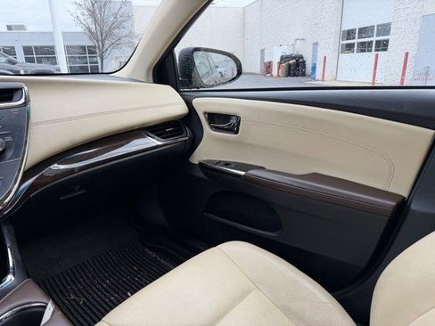 Used 2013 Toyota Avalon XLE Touring image 19