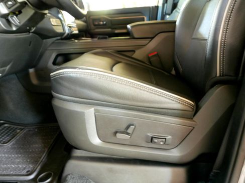 Used 2022 RAM 3500 Limited image 9