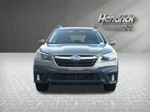 Used 2022 Subaru Outback Premium image 3