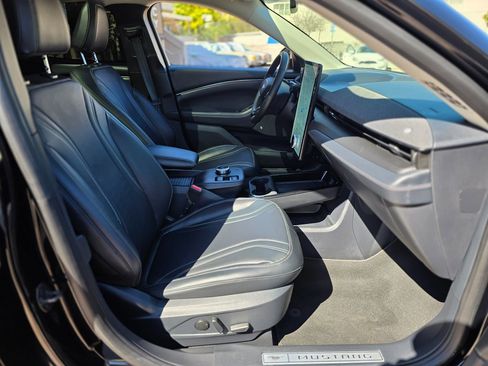 Used 2021 Ford Mustang Mach-E Premium image 17