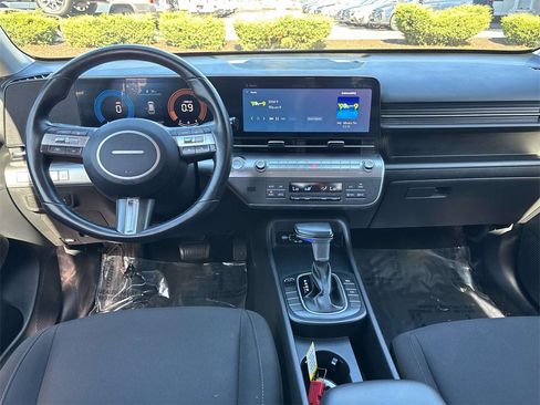 Used 2024 Hyundai Kona SEL image 12