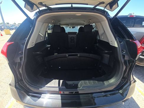 Used 2019 Nissan Rogue SV FWD image 15
