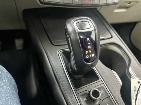 Used 2019 Cadillac XT4 Premium Luxury AWD/4WD image 23