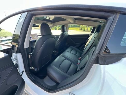 Used 2021 Tesla Model 3 Standard Range Plus RWD image 18