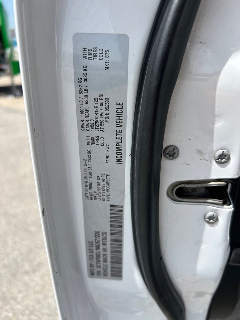 Used 2021 RAM 3500 Tradesman w/ Chrome Appearance Group RWD image 24