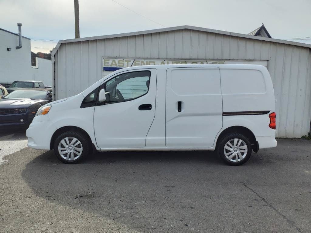 Used 2014 Nissan NV200 SV w/ Exterior Appearance Package FWD image 2