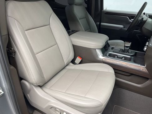 Used 2025 GMC Sierra 1500 SLT w/ SLT Premium Plus Package image 18