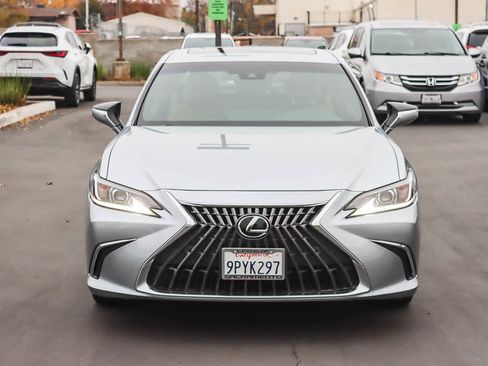 Certified 2025 Lexus ES 300h w/ Premium Package image 6