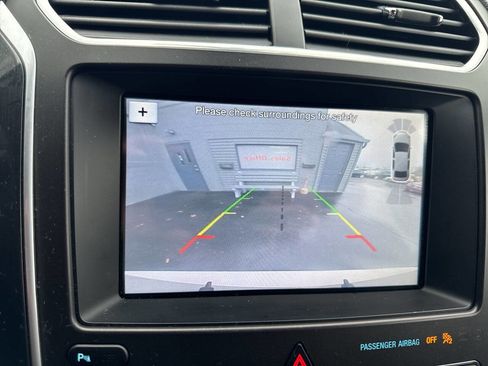 Used 2017 Ford Explorer Sport image 32