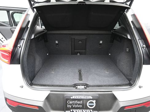 Used 2023 Volvo XC40 Recharge Ultimate w/ Protection Package Premier image 19