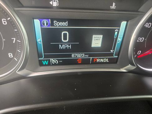 Used 2019 GMC Acadia SLT FWD image 13