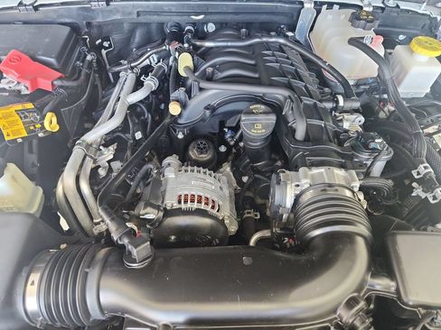 Used 2023 Jeep Gladiator Mojave w/ LED Lighting Group AWD/4WD image 37