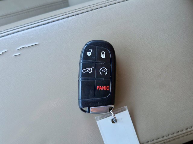 Used 2014 Jeep Grand Cherokee Limited AWD/4WD image 38