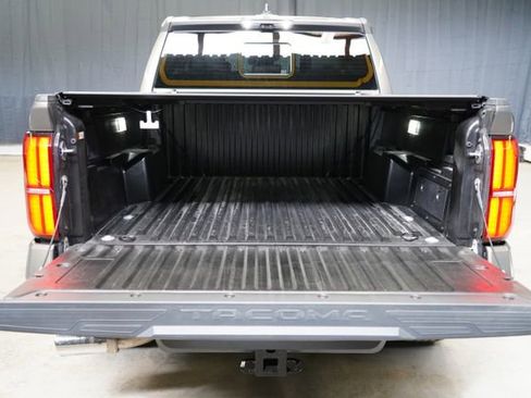 Used 2025 Toyota Tacoma Limited AWD/4WD image 55