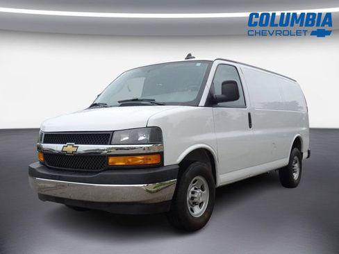Used 2024 Chevrolet Express 2500 w/ Driver Convenience Package RWD image 6
