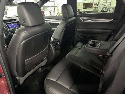 Used 2020 Cadillac XT5 Luxury image 28