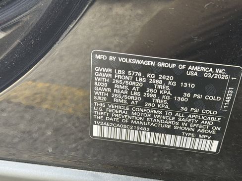Used 2025 Volkswagen Atlas Cross Sport SEL R-Line AWD/4WD image 28