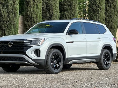New 2026 Volkswagen Atlas Peak Edition AWD/4WD image 8