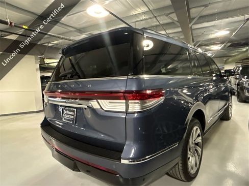 Certified 2023 Lincoln Navigator L Reserve image 2