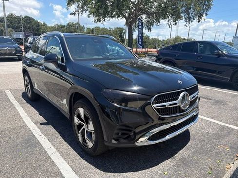 Used 2024 Mercedes-Benz GLC 300 4MATIC image 2