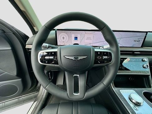 Used 2025 Genesis GV80 2.5T Advanced image 10