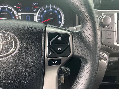 Used 2015 Toyota 4Runner SR5 image 24