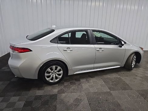 Used 2024 Toyota Corolla LE FWD image 3