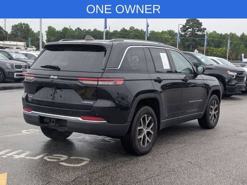 Used 2023 Jeep Grand Cherokee Limited AWD/4WD image 3