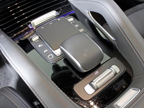 Certified 2025 Mercedes-Benz GLE 53 AMG 4MATIC image 25