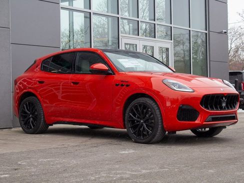 New 2026 Maserati Grecale Modena image 3