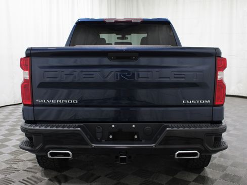 Used 2019 Chevrolet Silverado 1500 Custom Trail Boss AWD/4WD image 27