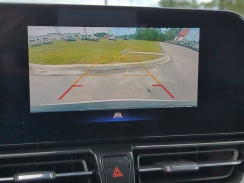 Used 2025 Chevrolet TrailBlazer LT AWD/4WD image 19