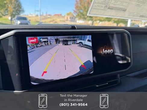 New 2025 Jeep Wrangler Unlimited Rubicon w/ Steel Bumper Group image 18