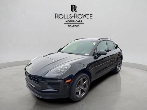 Used 2024 Porsche Macan Turbo AWD/4WD image 1