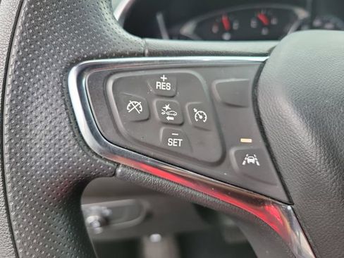 Used 2021 Chevrolet Equinox LT FWD image 23