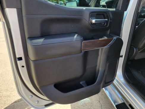 Used 2020 GMC Sierra 1500 SLT AWD/4WD image 29