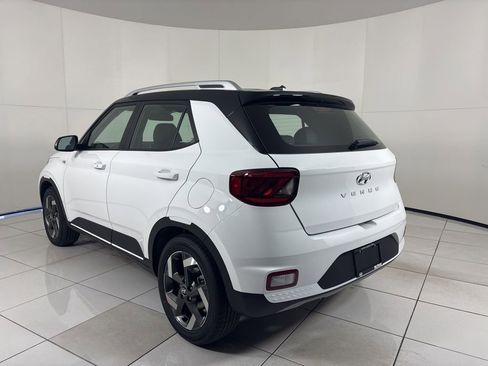 New 2026 Hyundai Venue SEL image 3