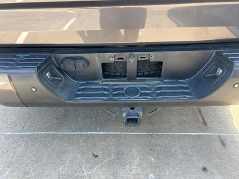 Used 2017 Toyota Tundra Limited w/ Limited Premium Package RWD image 10