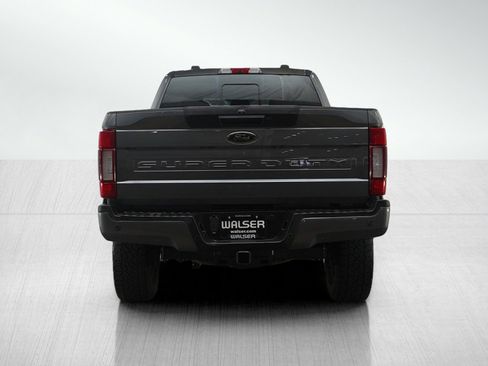 Used 2022 Ford F250 Lariat w/ Black Appearance Package image 4