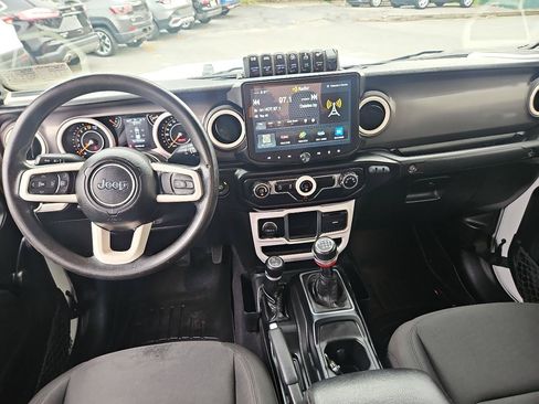Used 2021 Jeep Gladiator Sport AWD/4WD image 25