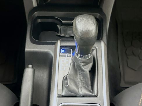 Used 2020 Toyota Tacoma SR5 image 23