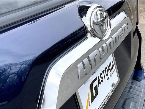 Used 2016 Toyota 4Runner Limited image 24