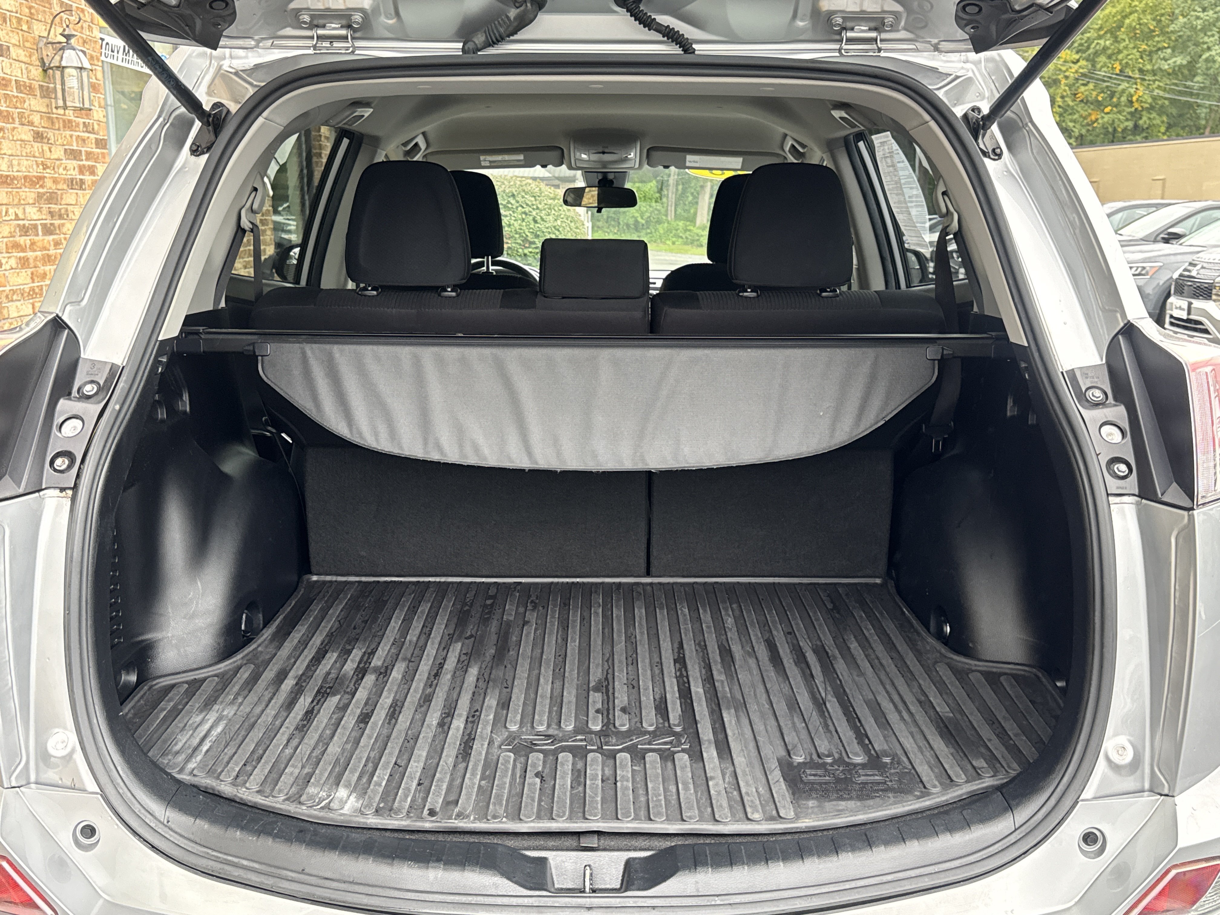 Used 2018 Toyota RAV4 LE w/ All Weather Liner Package AWD/4WD image 11