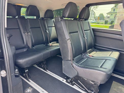 Used 2018 Mercedes-Benz Metris Passenger image 10