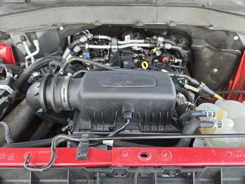 Used 2022 Ford Explorer XLT w/ Equipment Group 202A AWD/4WD image 29