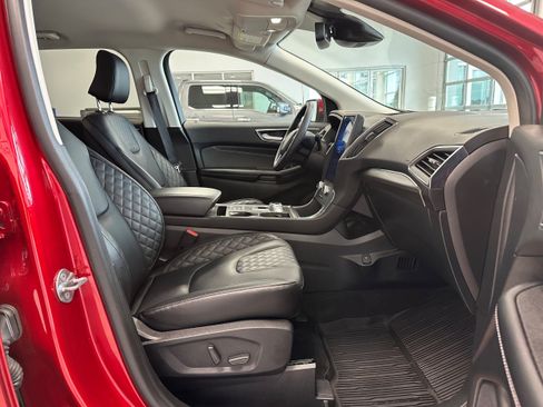 Used 2024 Ford Edge Titanium w/ Equipment Group 301A AWD/4WD image 15