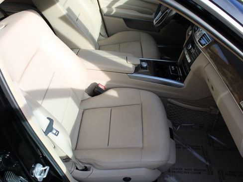 Used 2014 Mercedes-Benz E 350 Sedan image 12