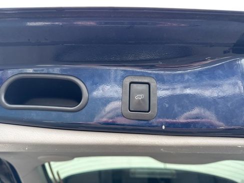 Used 2016 Toyota Highlander Limited image 11