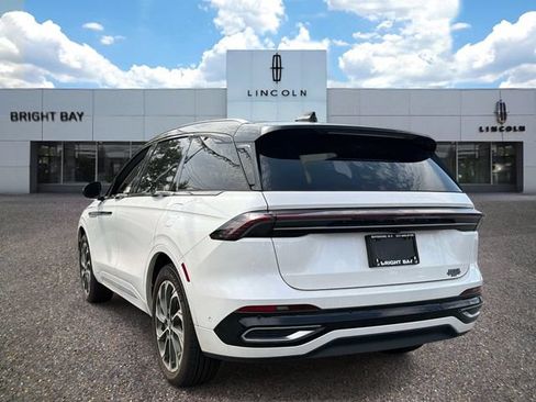 Certified 2024 Lincoln Nautilus Reserve w/ Equipment Group 202A AWD/4WD image 4